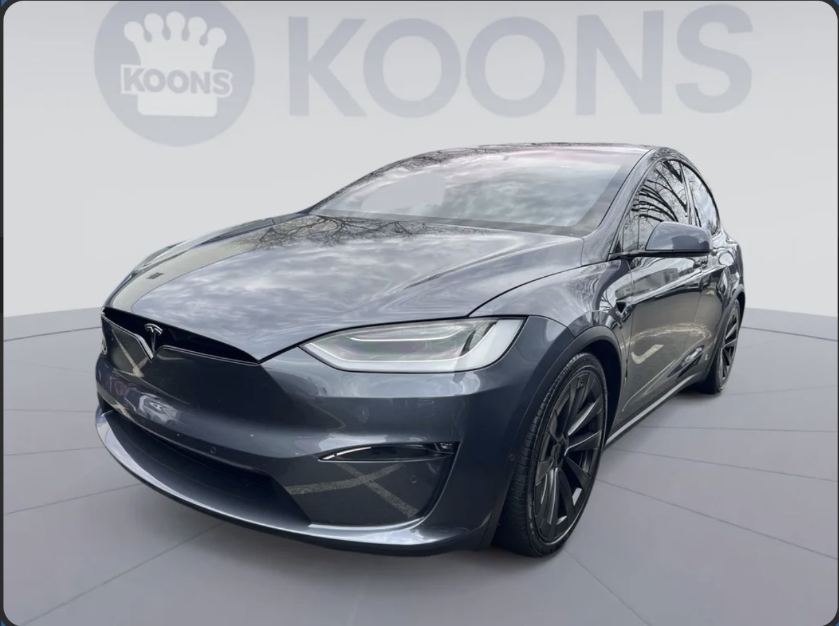 2023 Tesla Model x plaid