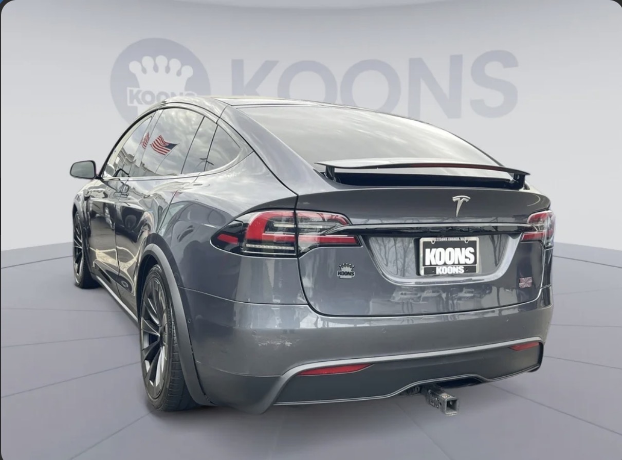 2023 Tesla Model x plaid